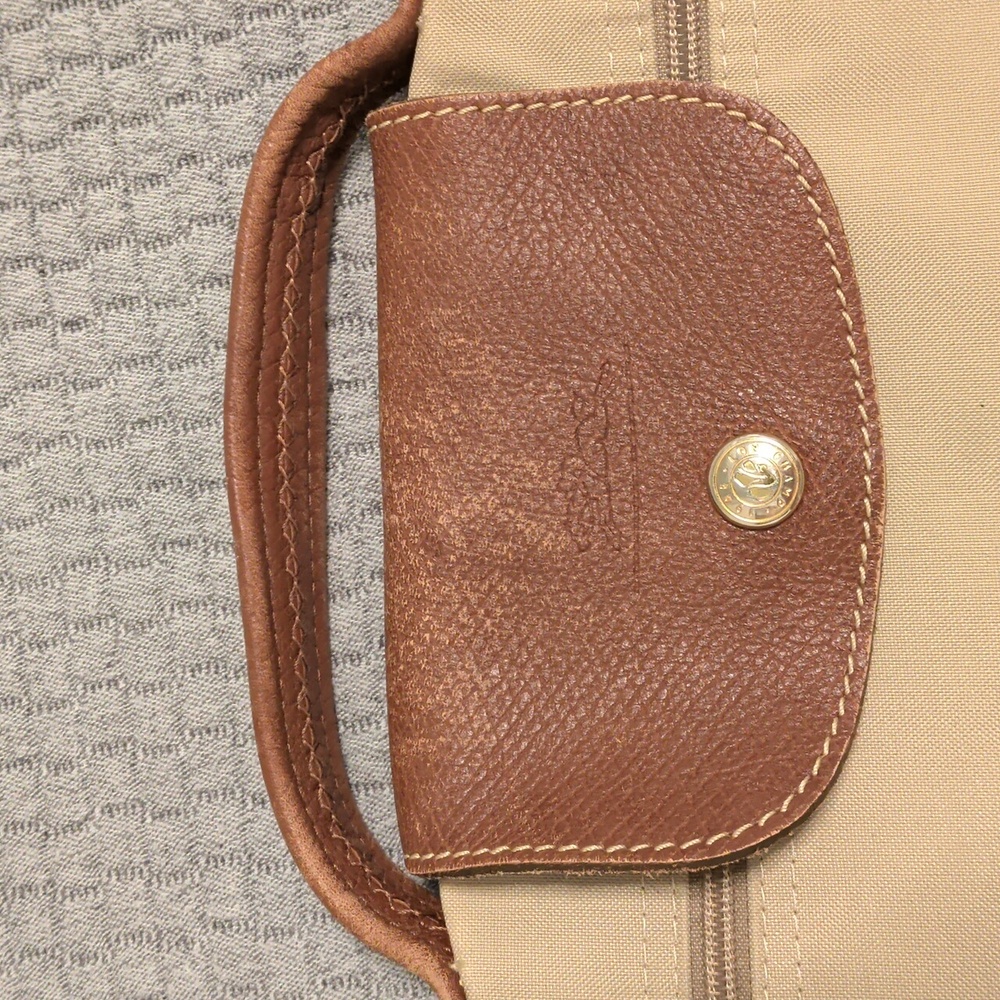 Elegant Tan Women's Bag - Picture 2 of 6